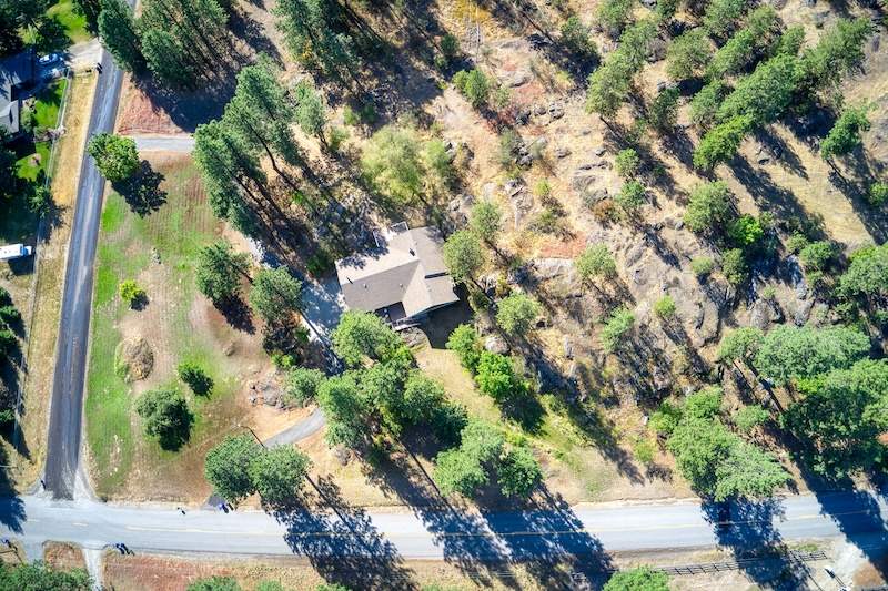 18615 North Division Road Colbert, WA 99005 - Photo 2 of 37