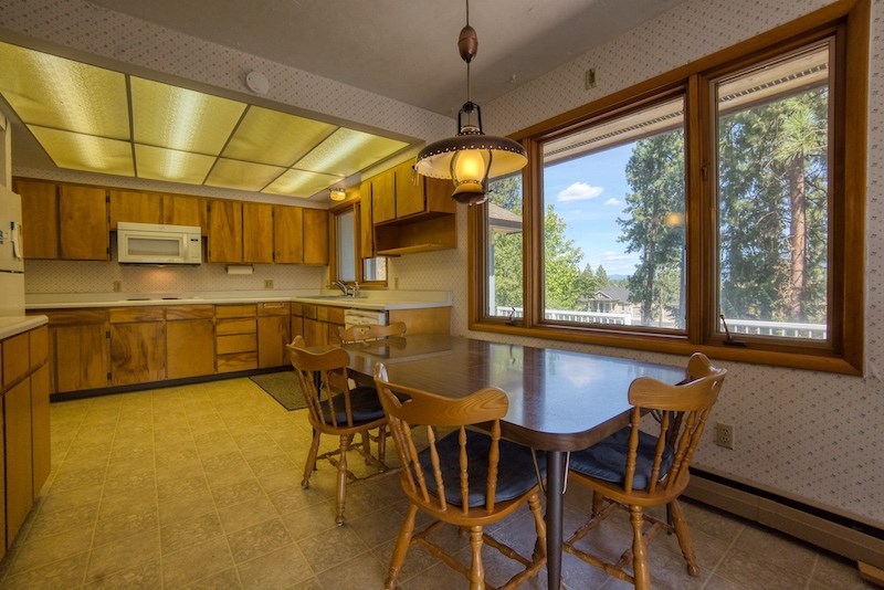 18615 North Division Road Colbert, WA 99005 - Photo 16 of 37
