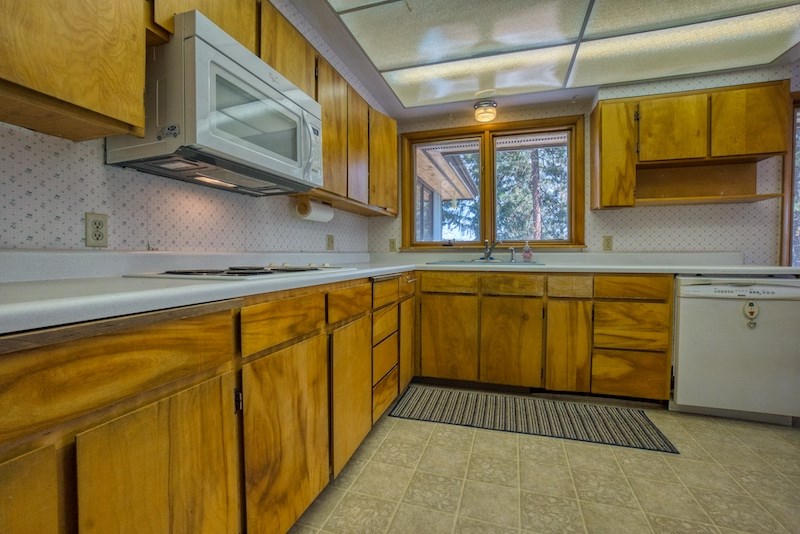 18615 North Division Road Colbert, WA 99005 - Photo 17 of 37