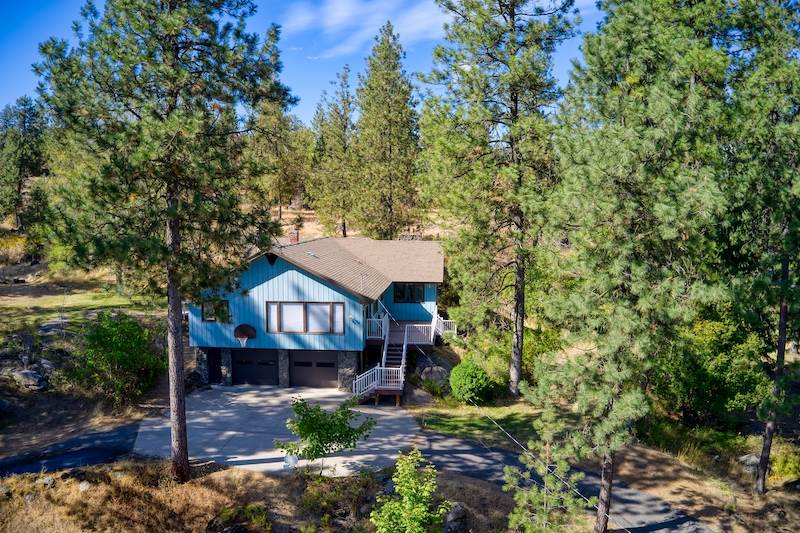 18615 North Division Road Colbert, WA 99005 - Photo 4 of 37