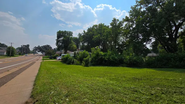 $124,900 | 3949 Douglas Drive North, Crystal, MN 55427