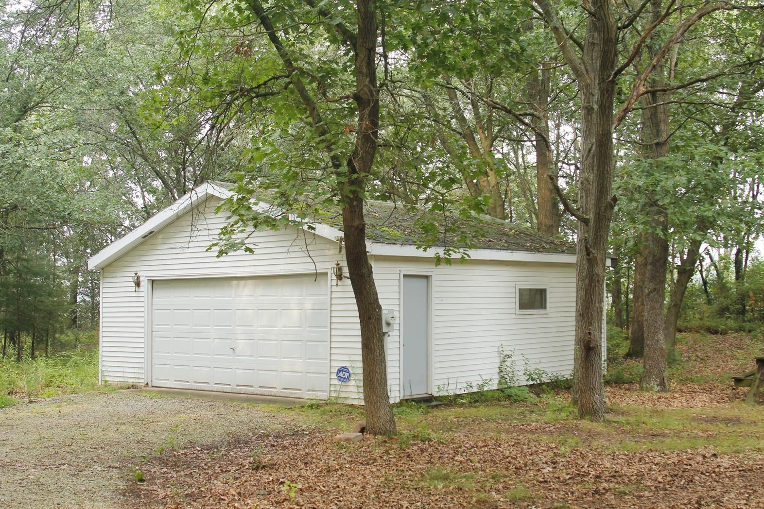 N5830 Oak Tree Acres Princeton, WI 54968 - Photo 8 of 9