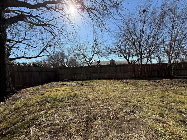 $2,000 | 5700 Cherilee Lane, Haltom City, TX 76148