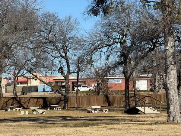 $2,000 | 5700 Cherilee Lane, Haltom City, TX 76148