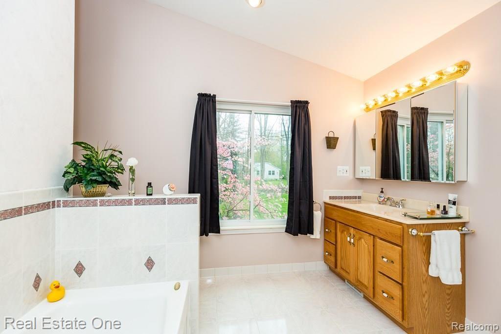 1776 Alsdorf Avenue Rochester Hills, MI 48309 - Photo 19 of 27