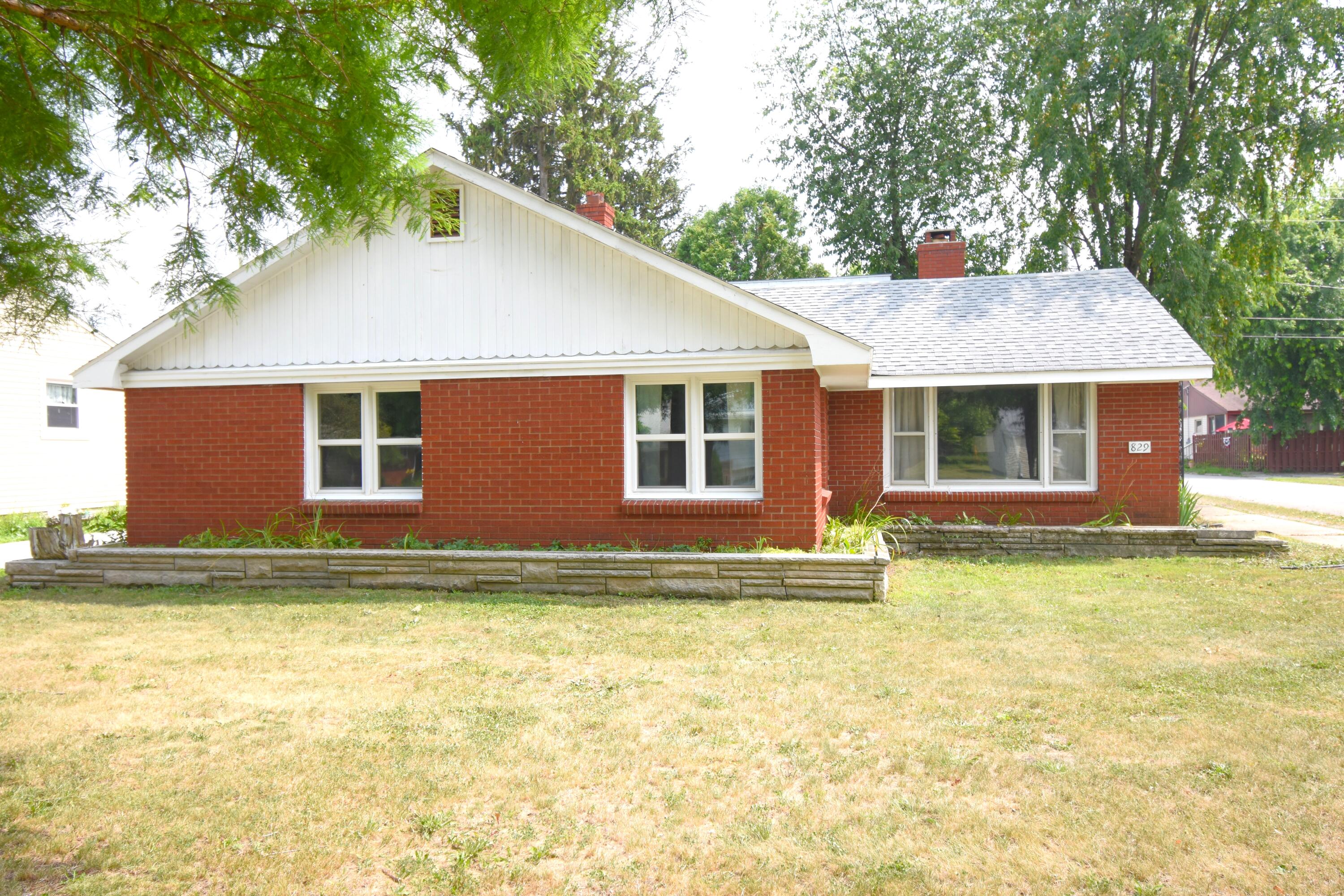 829 West Washington Street Rensselaer, IN 47978 - Photo 2 of 37 3000x2000