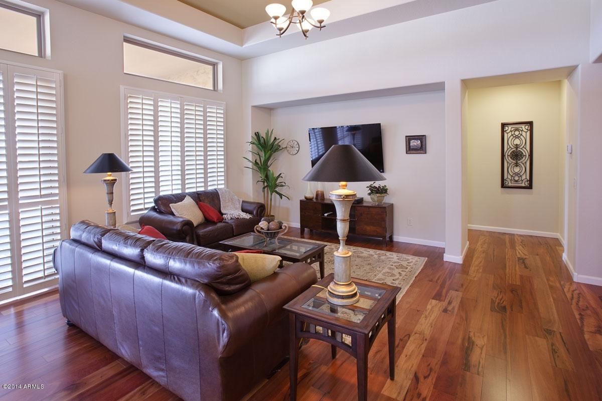16448 West Berkeley Road Goodyear, AZ 85395 - Photo 6 of 24 Great room (view 1)