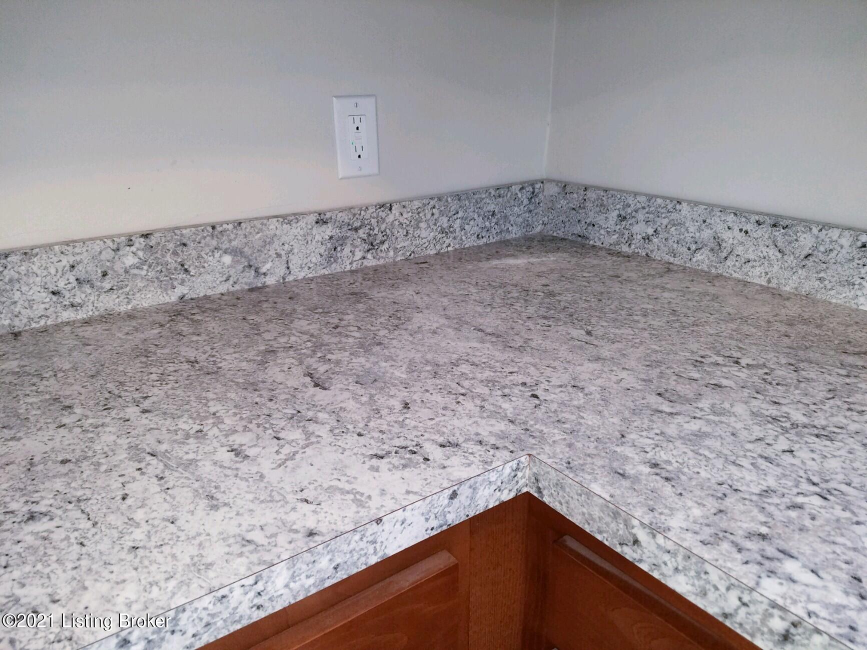 803 Jericho Road La Grange, KY 40031 - Photo 13 of 28 20211119_114936