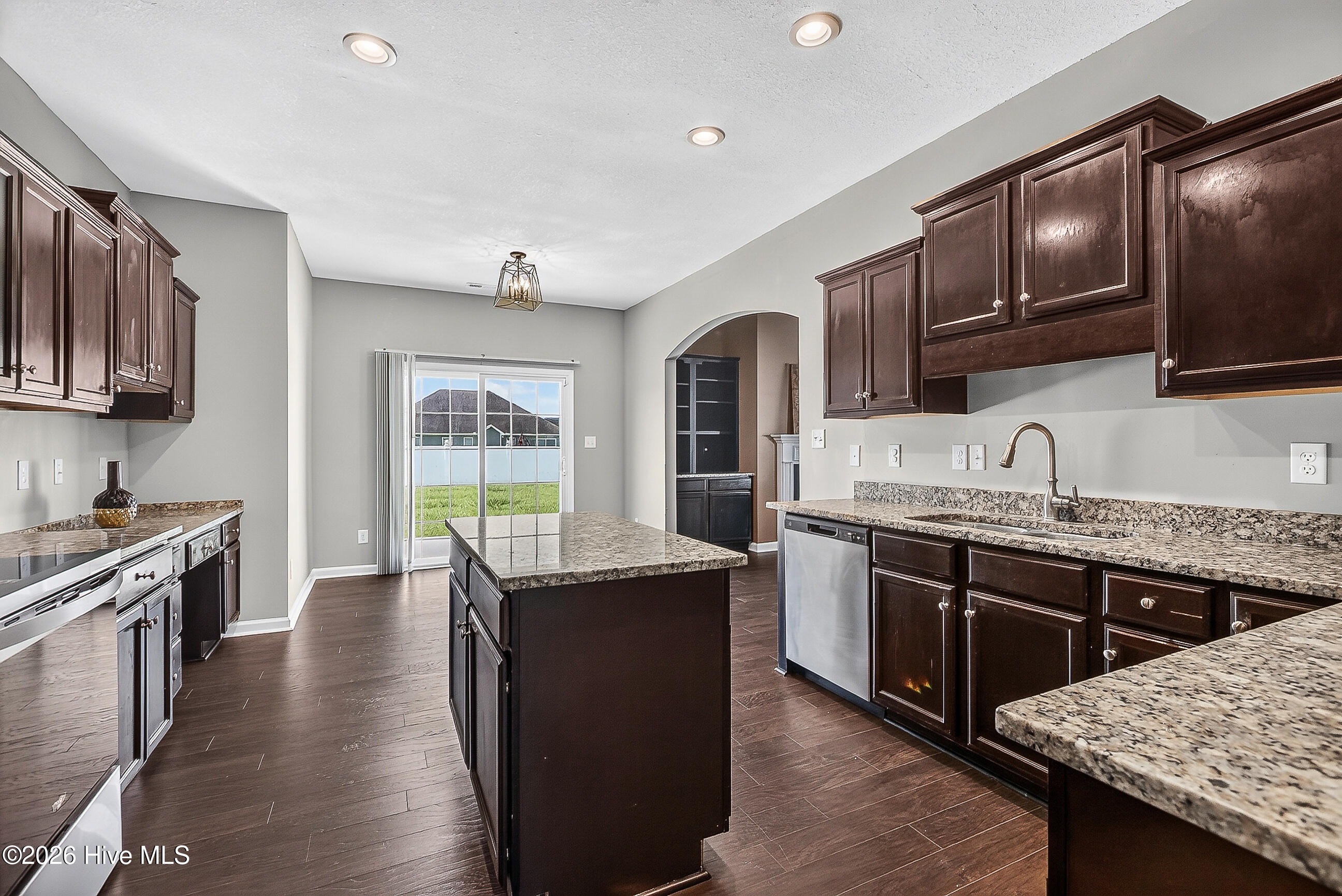 334 Merin Height Road Jacksonville, NC 28546 - Photo 6 of 41 Gallery Image 6