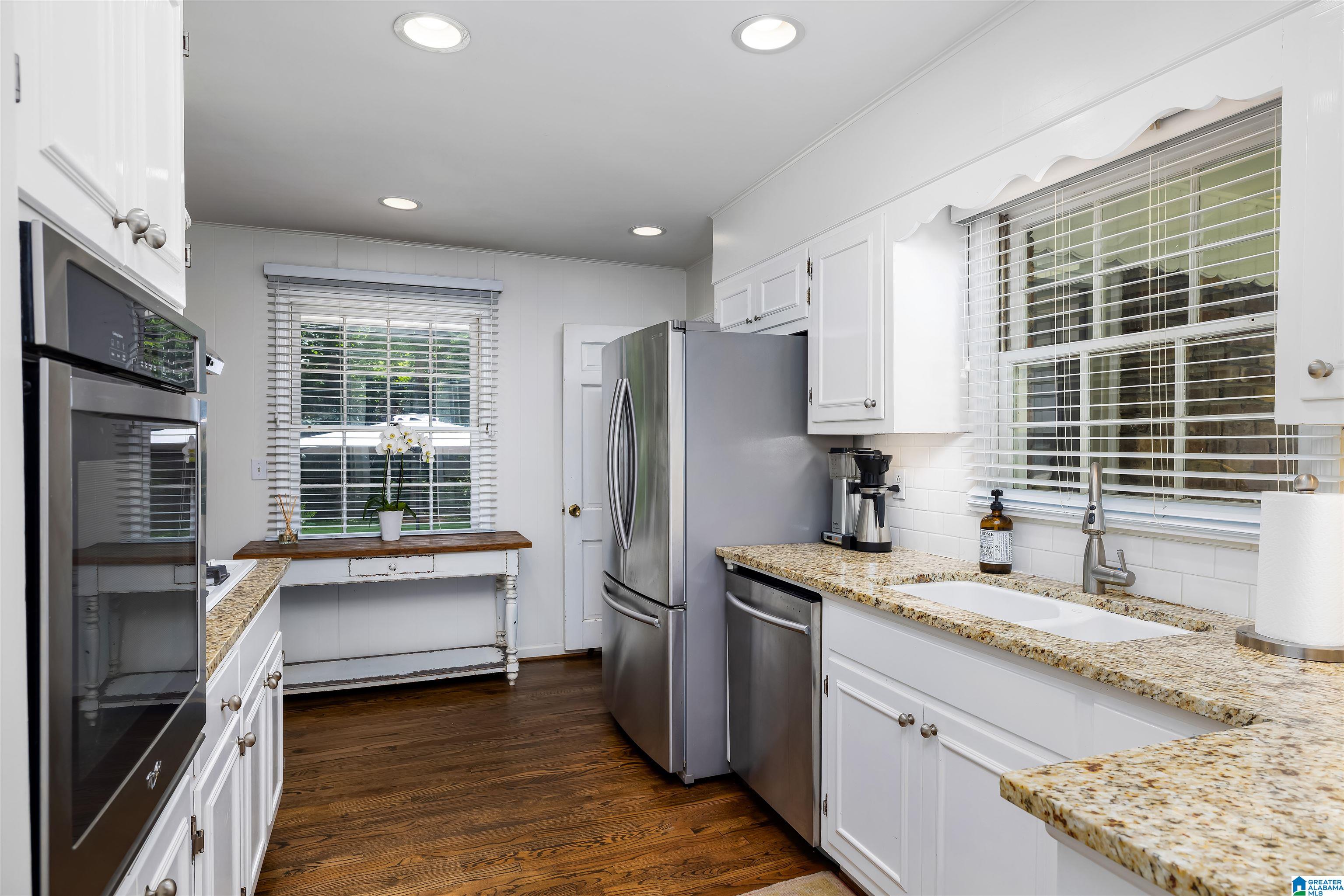 4325 MountainDale Road Birmingham, AL 35213 - Photo 12 of 39