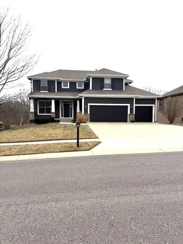 $595,000 | 8441 Shady Bend Road, Lenexa, KS 66227