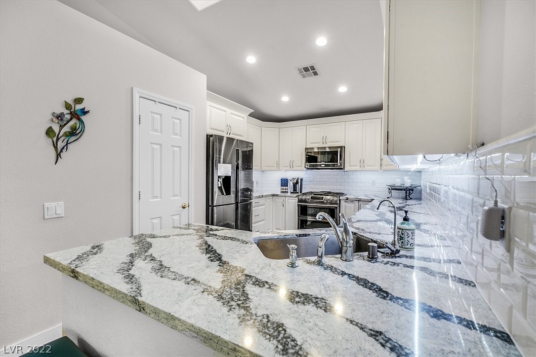 2183 Hidden Ranch Terrace Henderson, NV 89052 - Photo 5 of 35 Gallery Image 5