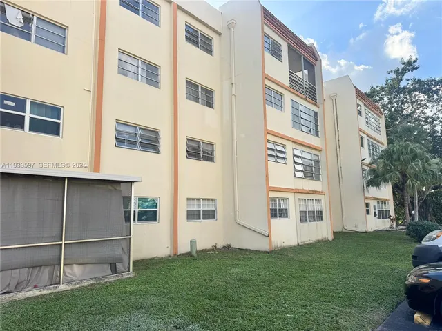 $1,950 | 2551 Northwest 41st Avenue, Unit 411, Lauderhill, FL 33313