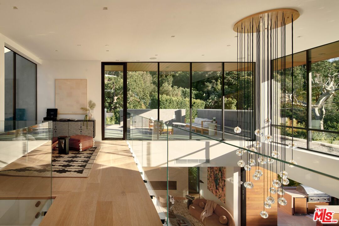 10901 Chalon Road Los Angeles, CA 90077 - Photo 11 of 20