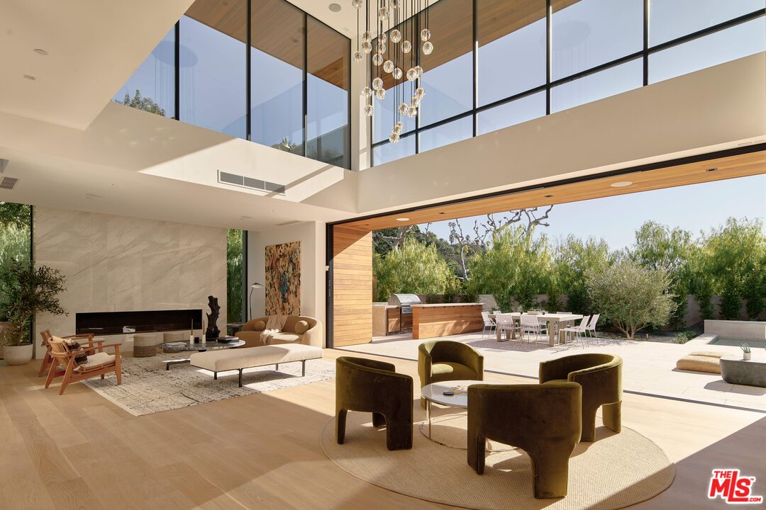 10901 Chalon Road Los Angeles, CA 90077 - Photo 2 of 20