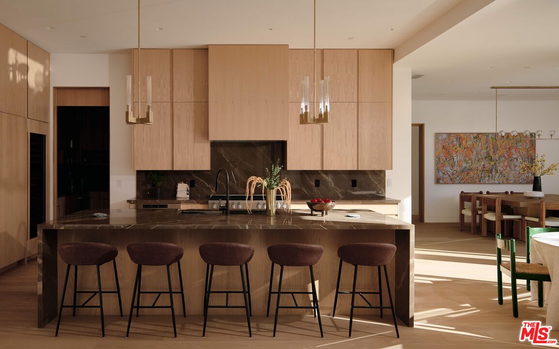 10901 Chalon Road Los Angeles, CA 90077 - Photo 7 of 20