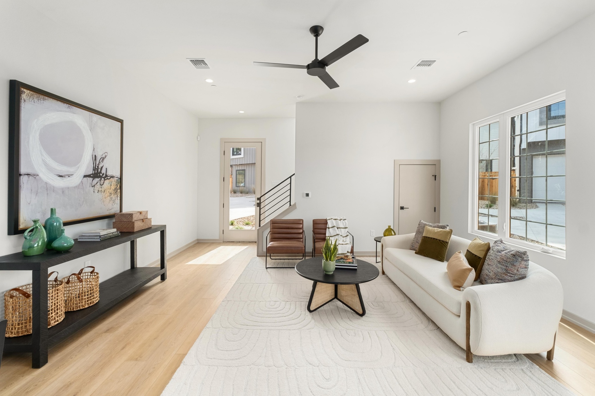 1736 Bunche Road, Unit B2 Austin, TX 78721 - Photo 9 of 37