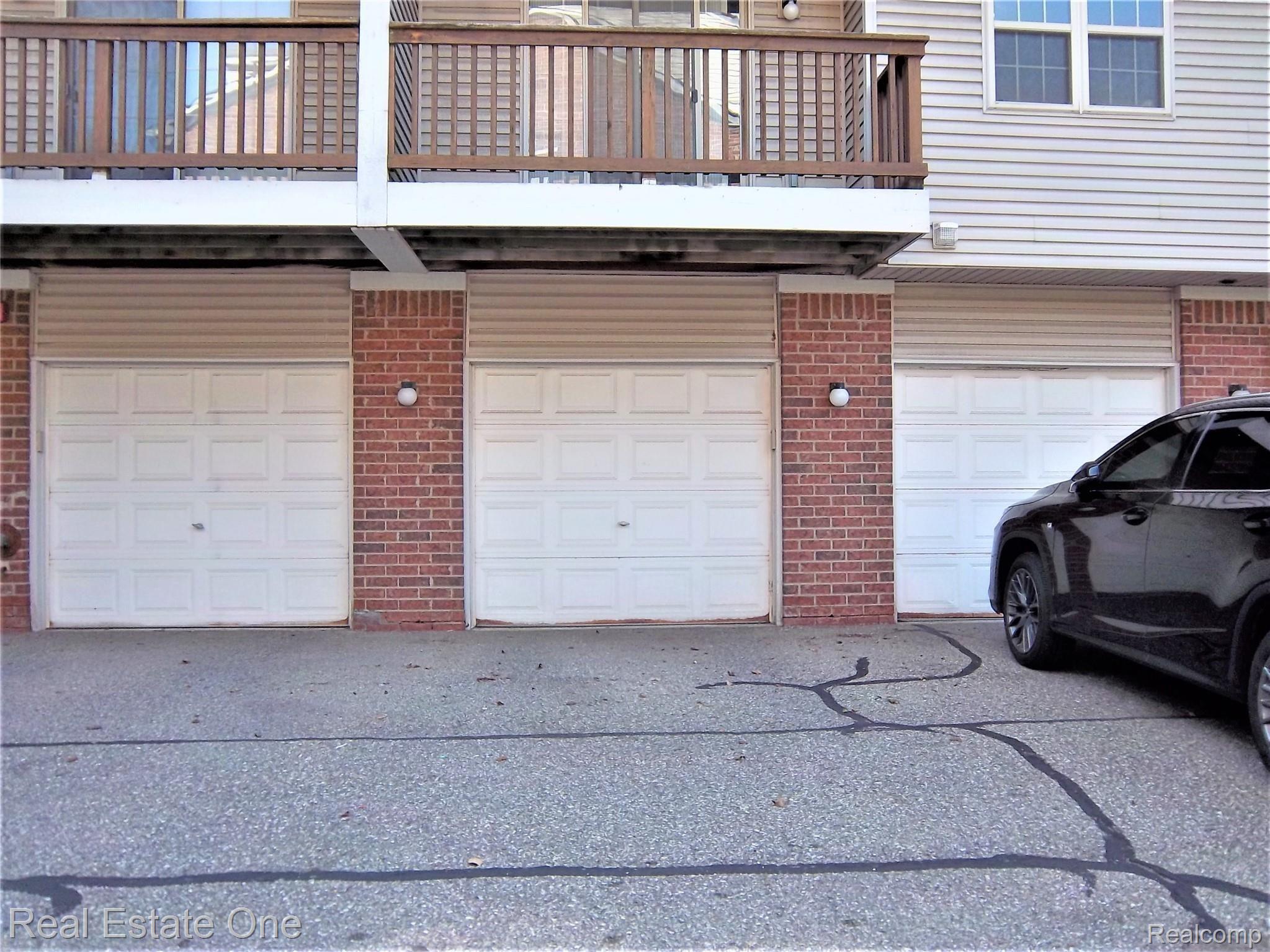 16802 Farmington Road Livonia, MI 48154 - Photo 22 of 23 GARAGE