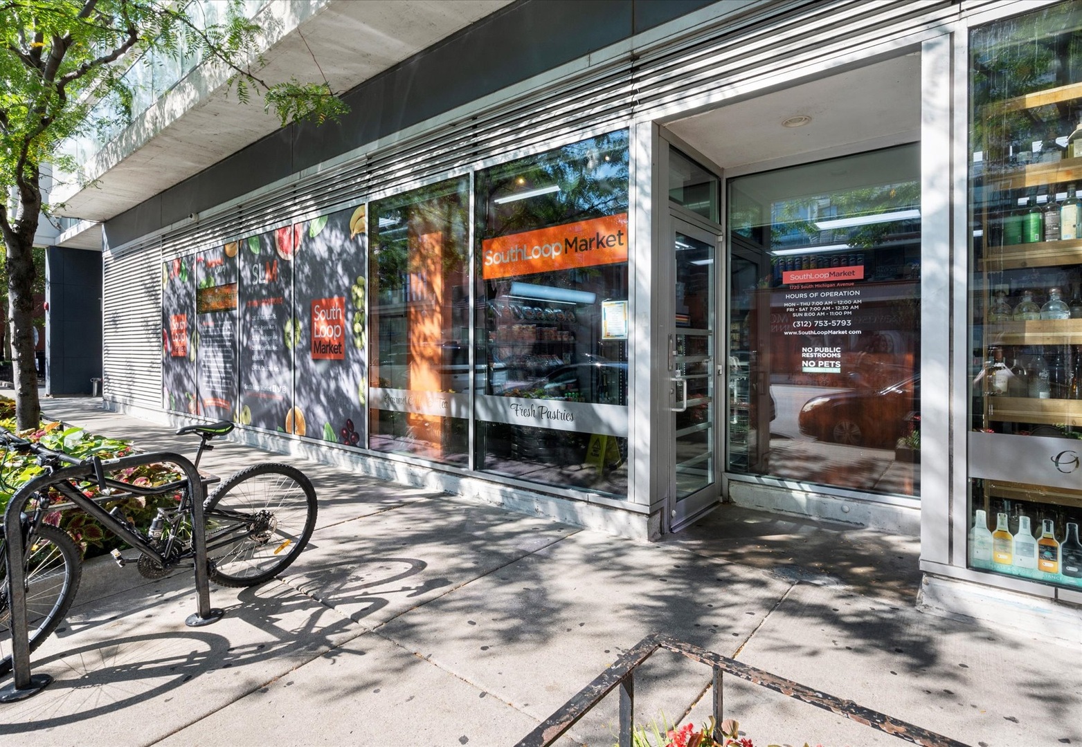1720 South Michigan Avenue, Unit 1712 Chicago, IL 60616 - Photo 30 of 33 a view of a porch with a table and chairs