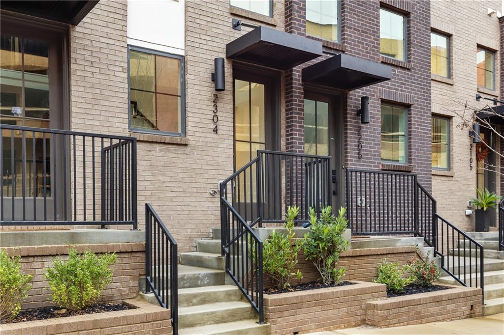 201 New Street, Unit 2304 Decatur, GA 30030 - Photo 2 of 28 a house view with a outdoor space