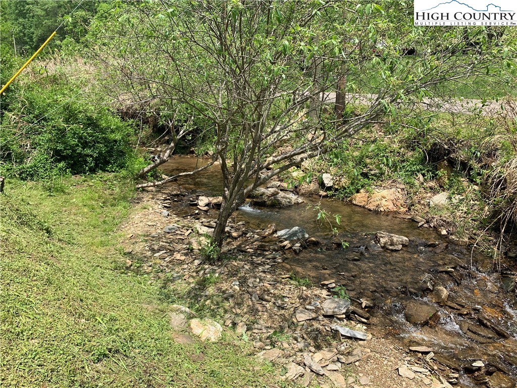 537 Simmons Road Deep Gap, NC 28618 - Photo 17 of 50 Gallery Image 17
