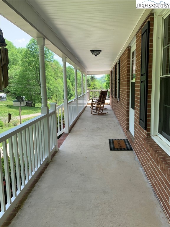 537 Simmons Road Deep Gap, NC 28618 - Photo 2 of 50 Gallery Image 2