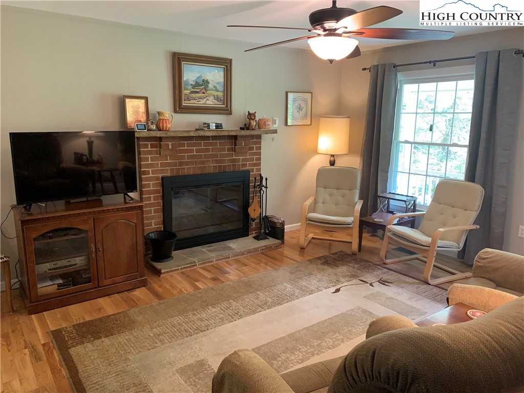 537 Simmons Road Deep Gap, NC 28618 - Photo 24 of 50 Gallery Image 24