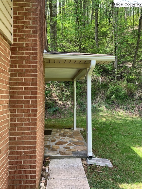 537 Simmons Road Deep Gap, NC 28618 - Photo 4 of 50 Gallery Image 4