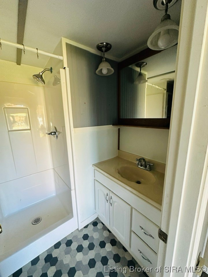 3183 New Frankfort Road Scottsburg, IN 47170 - Photo 13 of 18