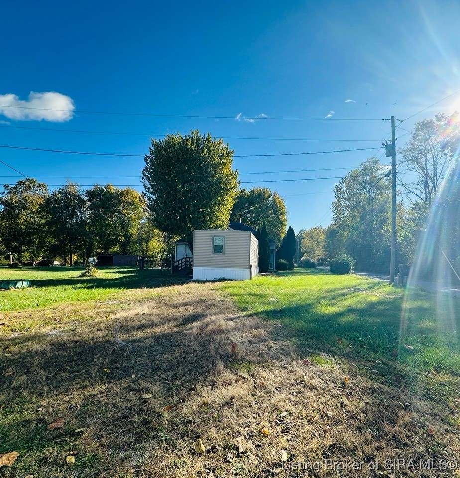 3183 New Frankfort Road Scottsburg, IN 47170 - Photo 4 of 18 Property offers 1 Acre!