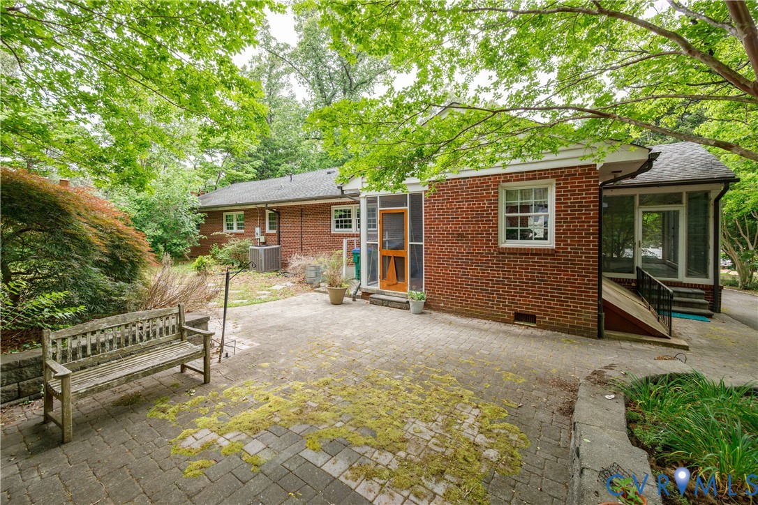2431 Breckenridge Road Richmond, VA 23225 - Photo 28 of 39