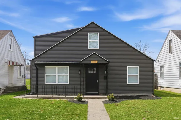 $185,900 | 4018 South Park Drive, Fort Wayne, IN 46806