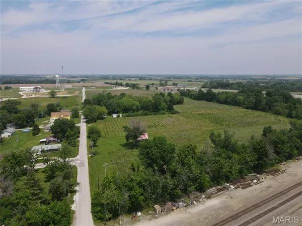 $1,200,000 | 1007 North Brown Street, La Plata, MO 63549