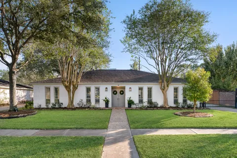 $684,500 | 10703 Deerwood Road, Houston, TX 77042