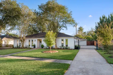 $684,500 | 10703 Deerwood Road, Houston, TX 77042