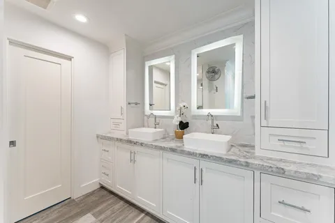 $684,500 | 10703 Deerwood Road, Houston, TX 77042