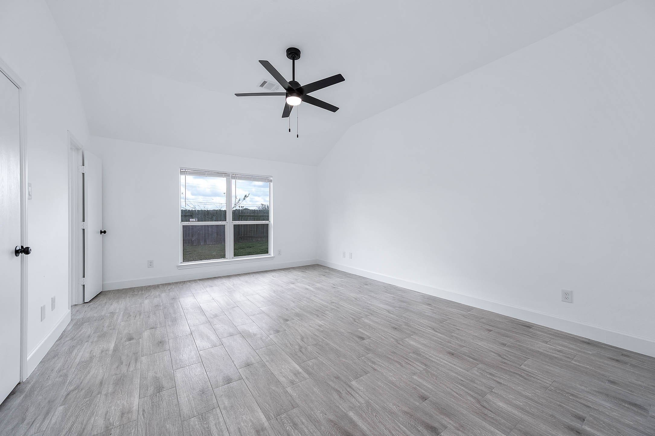 12027 Duane Street Houston, TX 77047 - Photo 12 of 24