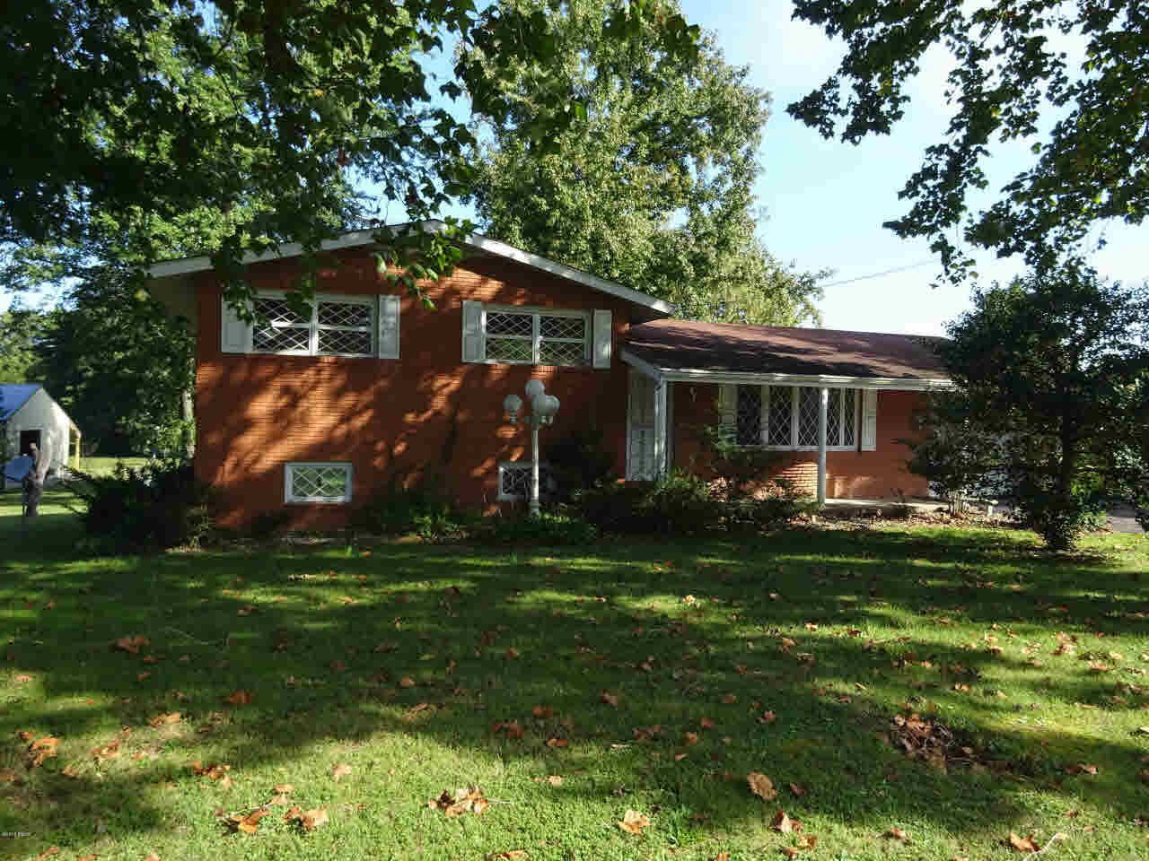 1104 McHaney Road Harrisburg, IL 62946 - Photo 1 of 19 Gallery Image 1