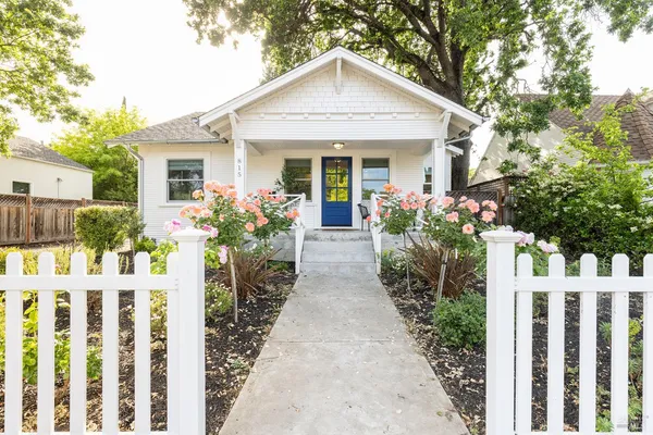 $999,000 | 815 Seymour Street, Napa, CA 94559