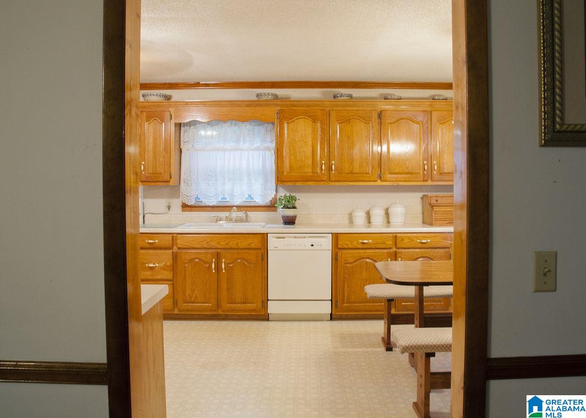 34 Jamback Road Anniston, AL 36207 - Photo 14 of 47