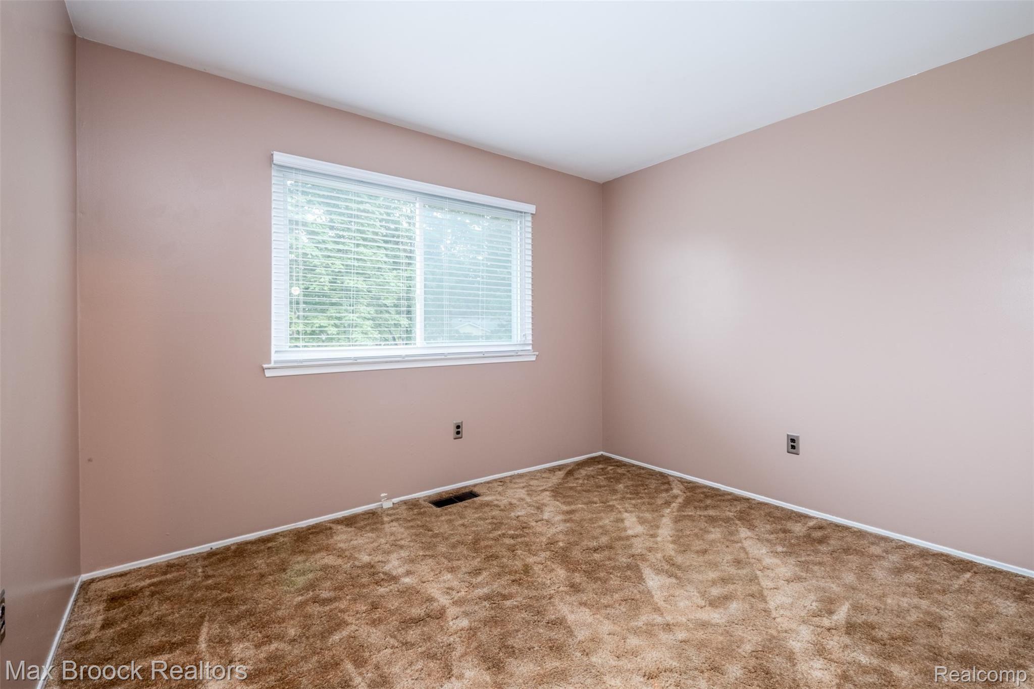 22614 Meadowbrook Road Novi, MI 48375 - Photo 25 of 34 22614 Meadowbrook (25 of 34).jpg
