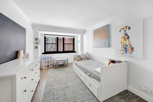 $1,140,000 | 235 East 87th Street, Unit 10K | Upper East Side