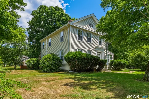 $2,200 | 945 Glastonbury Turnpike, Unit 2, Portland, CT 06480