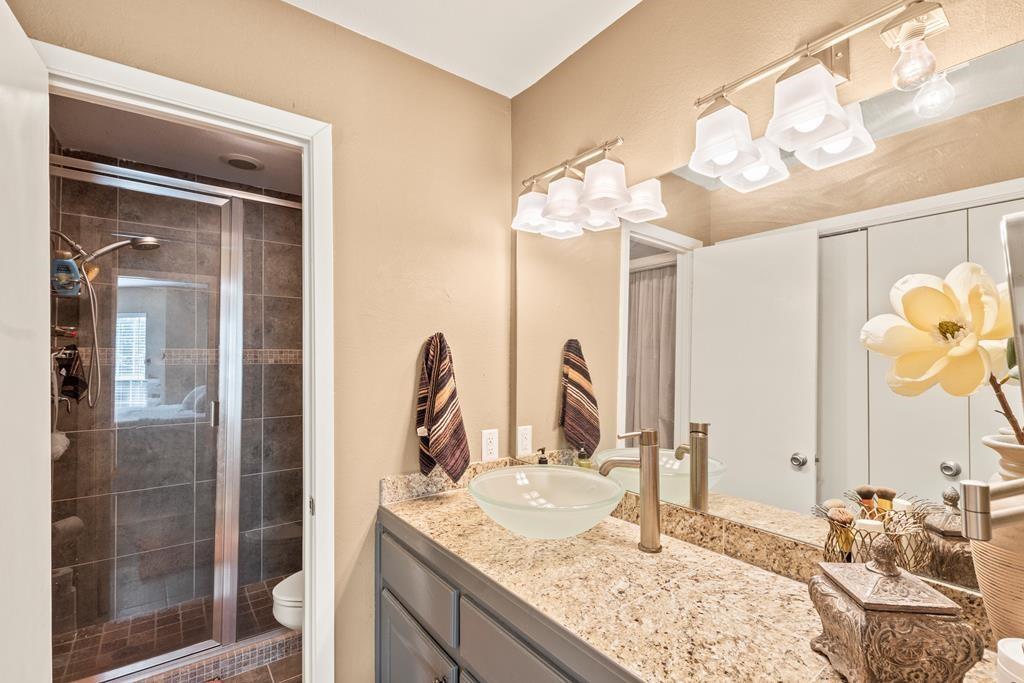 160 Peninsula Point Terrace Mabank, TX 75156 - Photo 14 of 29