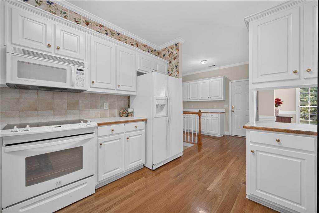 1114 Maple Creek Ridge Loganville, GA 30052 - Photo 13 of 45