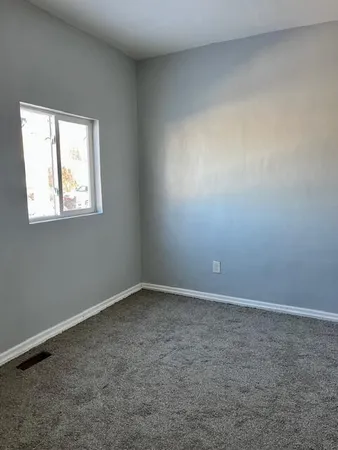 $1,250 | 148 Beyne Street, Unit 1, Mount Clemens, MI 48043