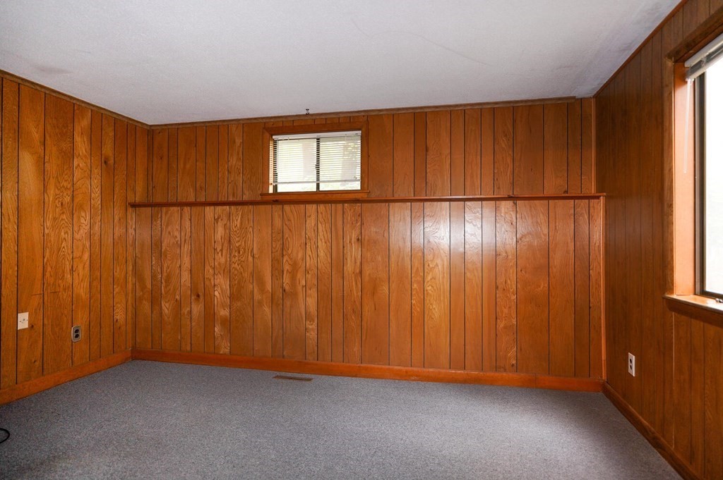 8 Coolidge Road Wayland, MA 01778 - Photo 24 of 33 Gallery Image 24