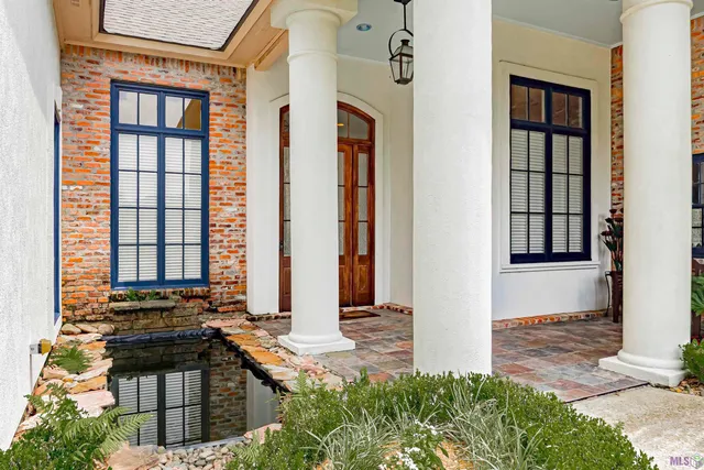 $599,000 | 36114 Bluff Oaks Avenue, Prairieville, LA 70769