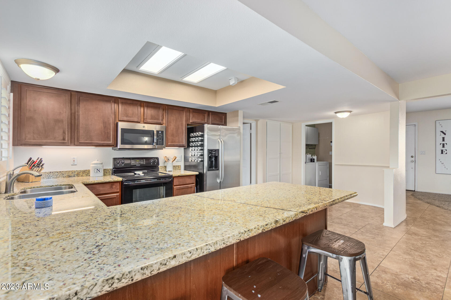 2637 East Libby Street Phoenix, AZ 85032 - Photo 12 of 26 13 - Libby