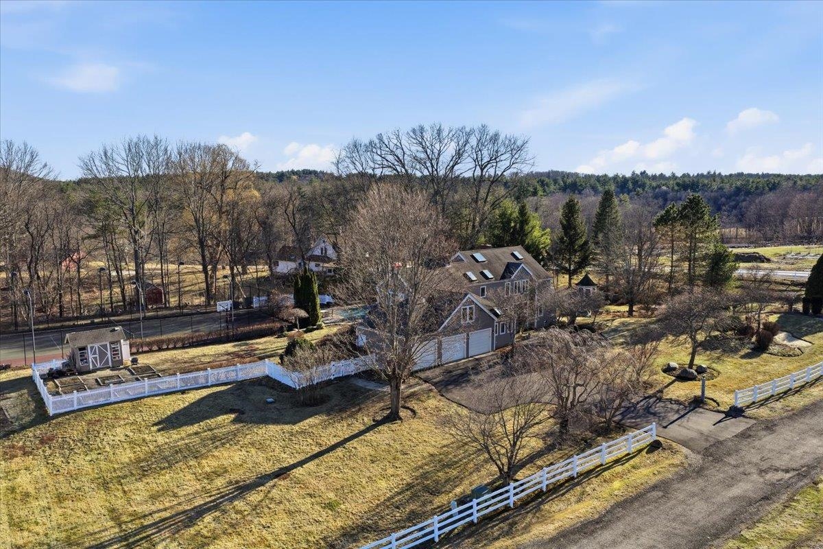 98 Dow Road Hollis, NH 03049 - Photo 3 of 60